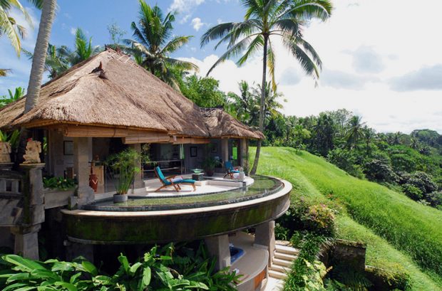 https://www.leona-tour.com/wp-content/uploads/2017/07/Indoneziya-620x409.jpg
