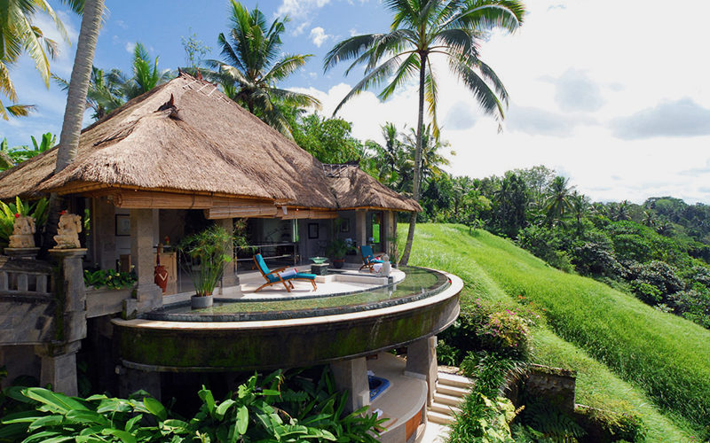 https://www.leona-tour.com/wp-content/uploads/2017/07/Indoneziya-800x500.jpg