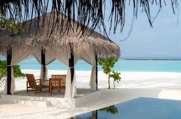 https://www.leona-tour.com/wp-content/uploads/2017/07/Maldives-620x409.jpg