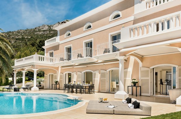 https://www.leona-tour.com/wp-content/uploads/2017/08/Franca-620x409.jpg